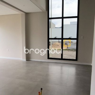 Casa de Condomínio com 150m², 3 quartos (sendo 1 suíte), 2 garagens, no bairro Beira Rio em Biguaçu