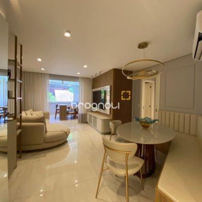 Apartamento com 90m², 4 quartos (sendo 1 suíte), 2 garagens, no bairro João Paulo em Florianópolis