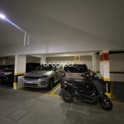 Apartamento com 90m², 4 quartos (sendo 1 suíte), 2 garagens, no bairro João Paulo em Florianópolis