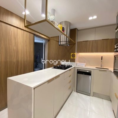 Apartamento com 90m², 4 quartos (sendo 1 suíte), 2 garagens, no bairro João Paulo em Florianópolis