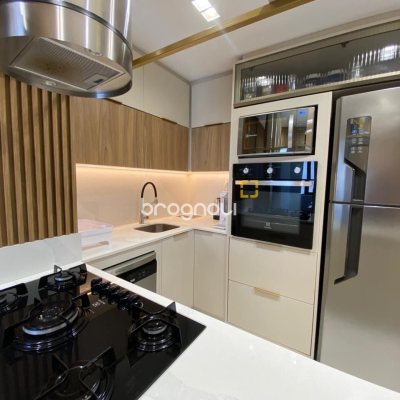 Apartamento com 90m², 4 quartos (sendo 1 suíte), 2 garagens, no bairro João Paulo em Florianópolis
