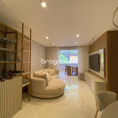 Apartamento com 90m², 4 quartos (sendo 1 suíte), 2 garagens, no bairro João Paulo em Florianópolis