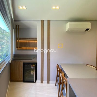 Apartamento com 90m², 4 quartos (sendo 1 suíte), 2 garagens, no bairro João Paulo em Florianópolis