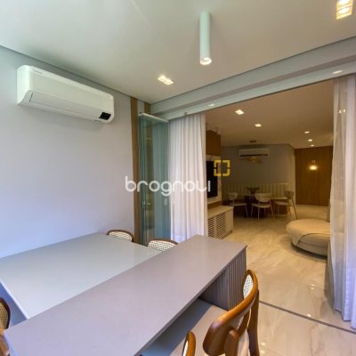 Apartamento com 90m², 4 quartos (sendo 1 suíte), 2 garagens, no bairro João Paulo em Florianópolis