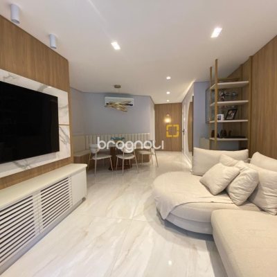 Apartamento com 90m², 4 quartos (sendo 1 suíte), 2 garagens, no bairro João Paulo em Florianópolis