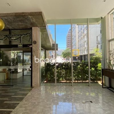 Apartamento com 144m², 3 quartos (sendo 1 suíte), 1 garagem, no bairro Centro em Florianópolis