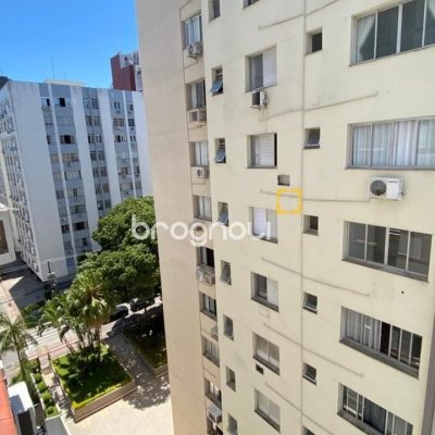 Apartamento com 144m², 3 quartos (sendo 1 suíte), 1 garagem, no bairro Centro em Florianópolis