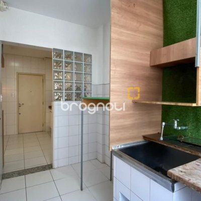 Apartamento com 144m², 3 quartos (sendo 1 suíte), 1 garagem, no bairro Centro em Florianópolis