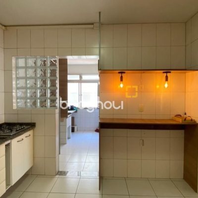 Apartamento com 144m², 3 quartos (sendo 1 suíte), 1 garagem, no bairro Centro em Florianópolis