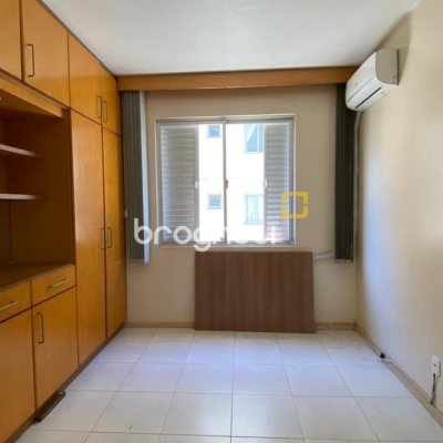 Apartamento com 144m², 3 quartos (sendo 1 suíte), 1 garagem, no bairro Centro em Florianópolis