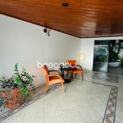 Cobertura com 108m², 3 quartos (sendo 1 suíte), 1 garagem, no bairro Jurerê em Florianópolis