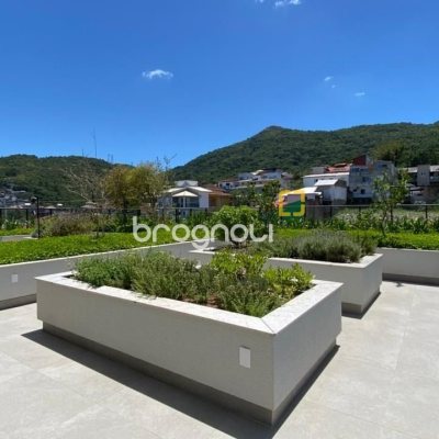 Studio com 48m², 1 quarto (sendo 1 suíte), 1 garagem, no bairro Saco Grande em Florianópolis