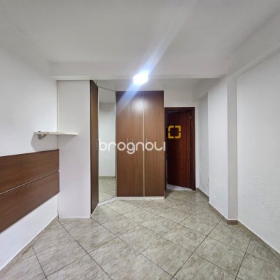 Casa com 258m², 6 quartos (sendo 2 suítes), 2 garagens, no bairro Barreiros em São José