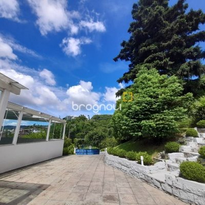 Casa com 340m², 4 garagens, no bairro Jardim Janaina em Biguaçu
