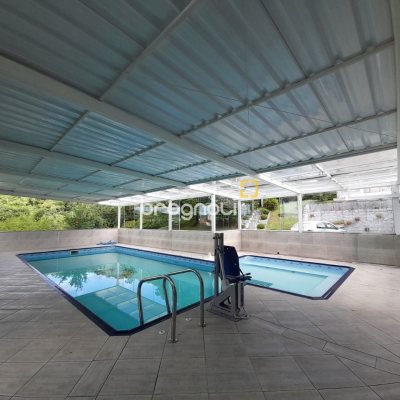 Casa com 340m², 4 garagens, no bairro Jardim Janaina em Biguaçu