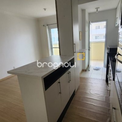 Apartamento com 59m², 2 quartos, 1 garagem, no bairro Barreiros em São José