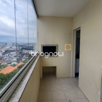 Apartamento com 59m², 2 quartos, 1 garagem, no bairro Barreiros em São José