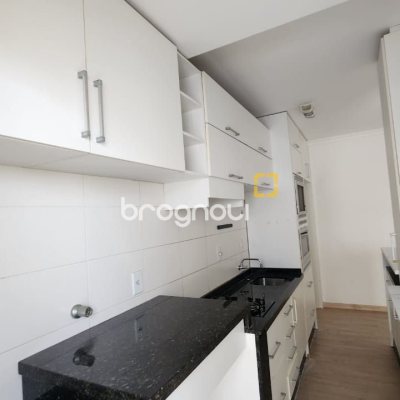 Apartamento com 59m², 2 quartos, 1 garagem, no bairro Barreiros em São José