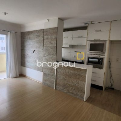 Apartamento com 59m², 2 quartos, 1 garagem, no bairro Barreiros em São José