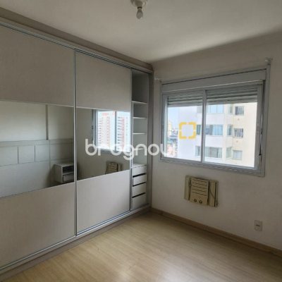Apartamento com 59m², 2 quartos, 1 garagem, no bairro Barreiros em São José