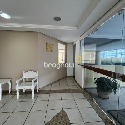 Apartamento com 80m², 2 quartos (sendo 1 suíte), 1 garagem, no bairro Trindade em Florianópolis