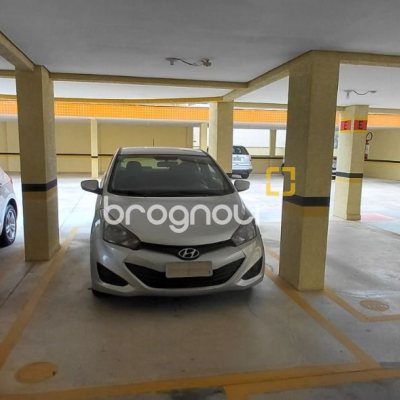 Apartamento com 80m², 2 quartos (sendo 1 suíte), 1 garagem, no bairro Trindade em Florianópolis