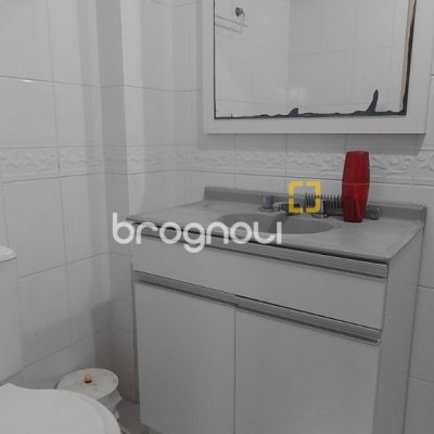 Apartamento com 80m², 2 quartos (sendo 1 suíte), 1 garagem, no bairro Trindade em Florianópolis
