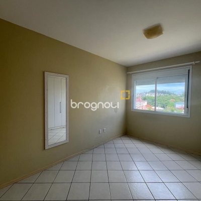 Apartamento com 80m², 2 quartos (sendo 1 suíte), 1 garagem, no bairro Trindade em Florianópolis