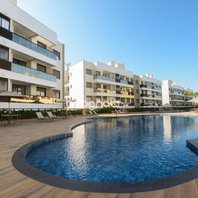 Apartamento com 71m², 2 quartos (sendo 1 suíte), 1 garagem, no bairro Cachoeira do Bom Jesus em Florianópolis
