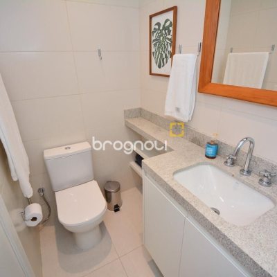 Apartamento com 71m², 2 quartos (sendo 1 suíte), 1 garagem, no bairro Cachoeira do Bom Jesus em Florianópolis