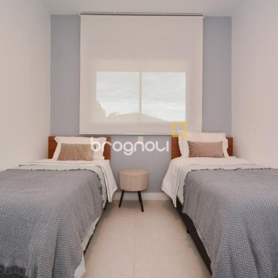 Apartamento com 71m², 2 quartos (sendo 1 suíte), 1 garagem, no bairro Cachoeira do Bom Jesus em Florianópolis