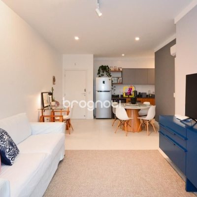 Apartamento com 71m², 2 quartos (sendo 1 suíte), 1 garagem, no bairro Cachoeira do Bom Jesus em Florianópolis
