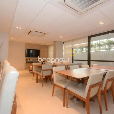 Apartamento com 71m², 2 quartos (sendo 1 suíte), 1 garagem, no bairro Cachoeira do Bom Jesus em Florianópolis