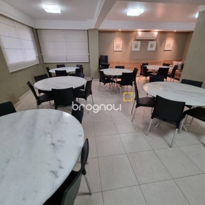 Apartamento com 190m², 3 quartos (sendo 1 suíte), 2 garagens, no bairro Kobrasol em São José