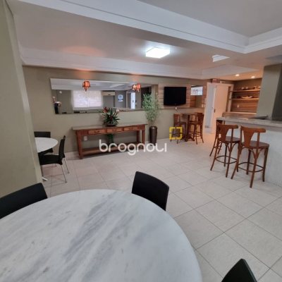 Apartamento com 190m², 3 quartos (sendo 1 suíte), 2 garagens, no bairro Kobrasol em São José