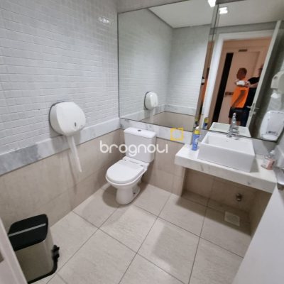 Apartamento com 190m², 3 quartos (sendo 1 suíte), 2 garagens, no bairro Kobrasol em São José