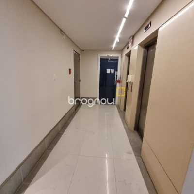 Apartamento com 190m², 3 quartos (sendo 1 suíte), 2 garagens, no bairro Kobrasol em São José