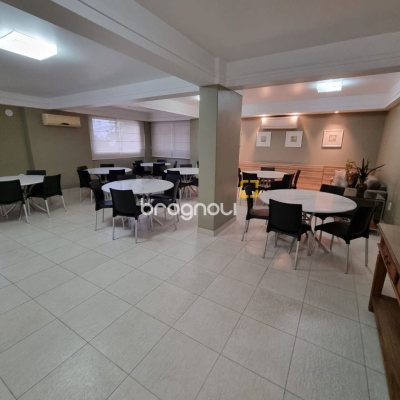 Apartamento com 190m², 3 quartos (sendo 1 suíte), 2 garagens, no bairro Kobrasol em São José