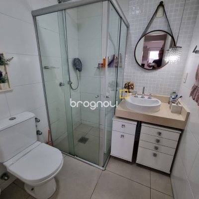 Apartamento com 190m², 3 quartos (sendo 1 suíte), 2 garagens, no bairro Kobrasol em São José