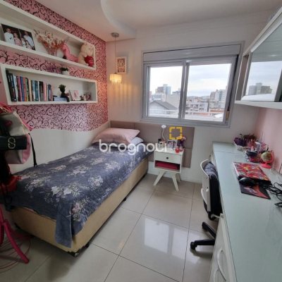 Apartamento com 190m², 3 quartos (sendo 1 suíte), 2 garagens, no bairro Kobrasol em São José