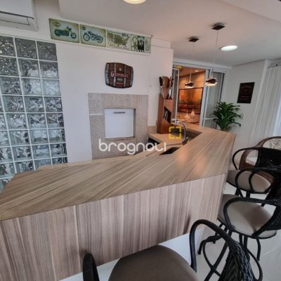 Apartamento com 190m², 3 quartos (sendo 1 suíte), 2 garagens, no bairro Kobrasol em São José