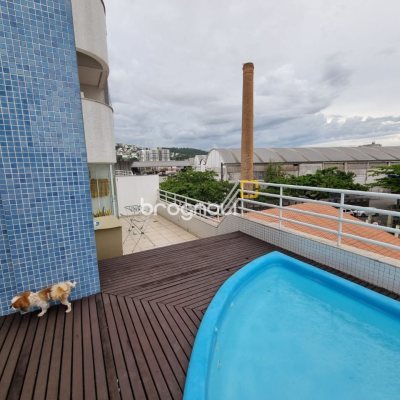 Apartamento com 190m², 3 quartos (sendo 1 suíte), 2 garagens, no bairro Kobrasol em São José