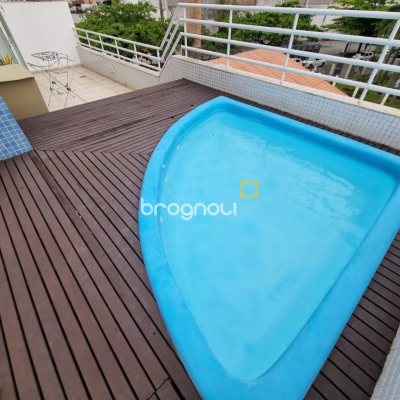 Apartamento com 190m², 3 quartos (sendo 1 suíte), 2 garagens, no bairro Kobrasol em São José