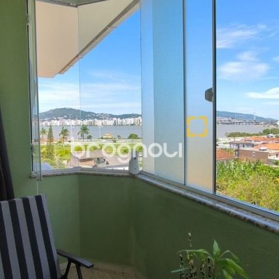 Cobertura com 161m², 3 quartos (sendo 2 suítes), 2 garagens, no bairro Balneário em Florianópolis