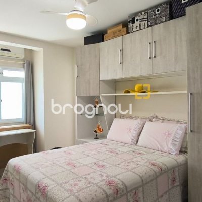 Cobertura com 161m², 3 quartos (sendo 2 suítes), 2 garagens, no bairro Balneário em Florianópolis