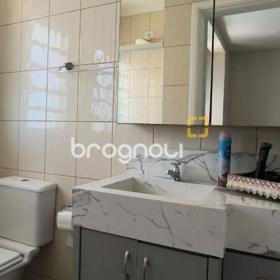Cobertura com 161m², 3 quartos (sendo 2 suítes), 2 garagens, no bairro Balneário em Florianópolis