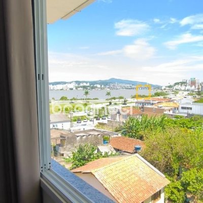 Cobertura com 161m², 3 quartos (sendo 2 suítes), 2 garagens, no bairro Balneário em Florianópolis