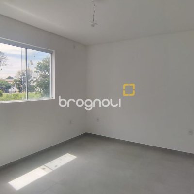 Casa com 90m², 2 quartos (sendo 2 suítes), 1 garagem, no bairro Ingleses em Florianópolis