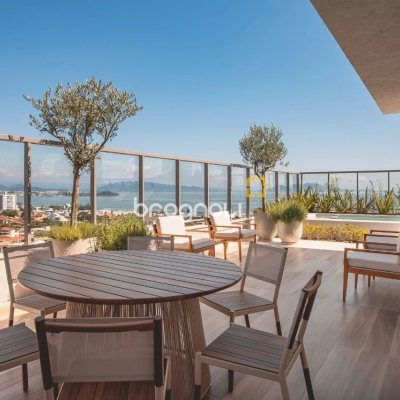 Apartamento com 87m², 3 quartos (sendo 1 suíte), 2 garagens, no bairro Jardim Atlântico em Florianópolis
