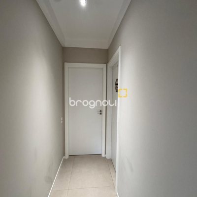 Apartamento com 87m², 3 quartos (sendo 1 suíte), 2 garagens, no bairro Jardim Atlântico em Florianópolis